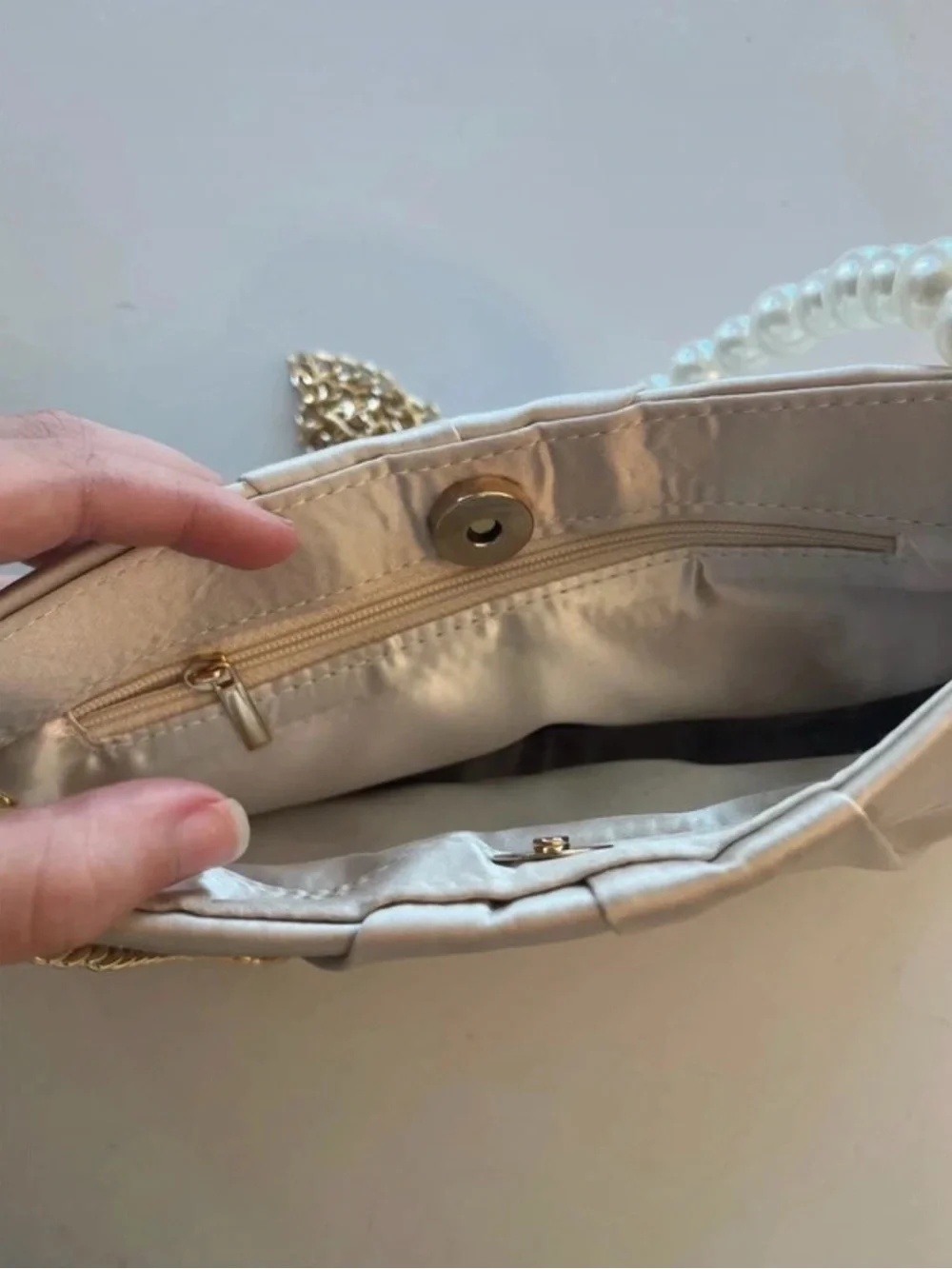 Elegant Pearl-Handle White Satin Evening Bag